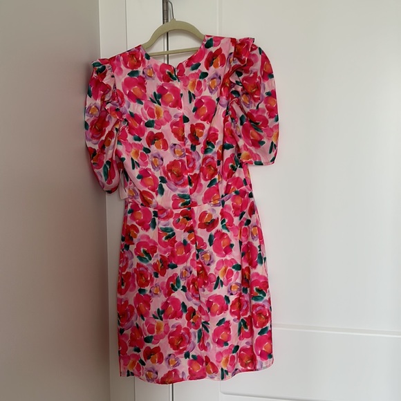 NWT Floral Dress - Picture 2 of 3